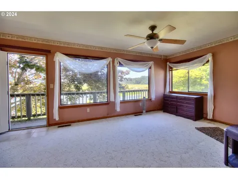 95622 N Bank Rogue River Road Gold Beach OR 97444