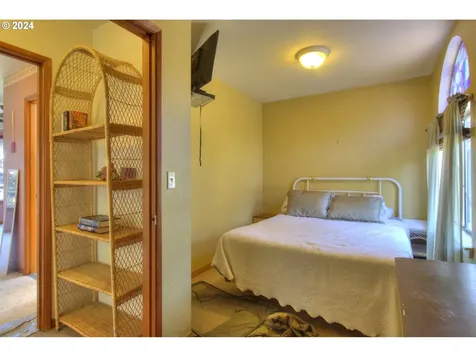 95622 N Bank Rogue River Road Gold Beach OR 97444