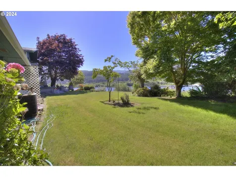 95622 N Bank Rogue River Road Gold Beach OR 97444