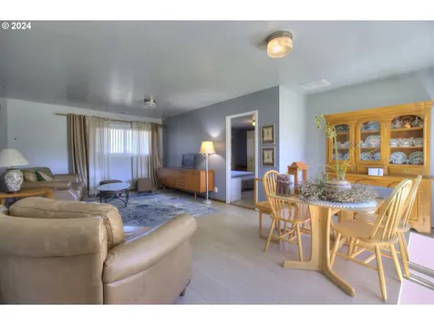 95622 N Bank Rogue River Road Gold Beach OR 97444