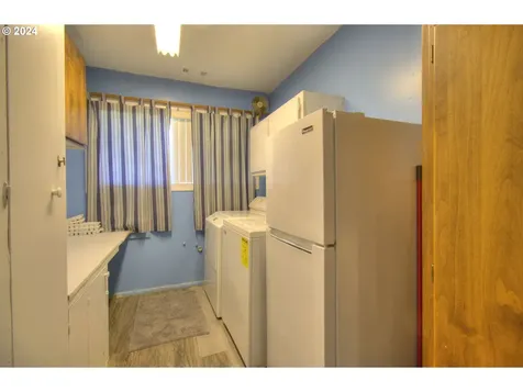 95622 N Bank Rogue River Road Gold Beach OR 97444