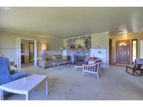 95622 N Bank Rogue River Road Gold Beach OR 97444
