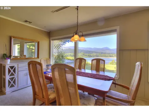 95622 N Bank Rogue River Road Gold Beach OR 97444
