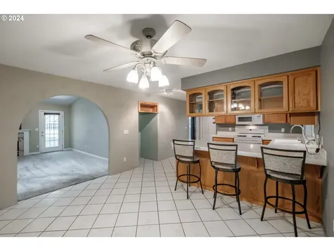 548 Se Ironwood Court Dallas OR 97338