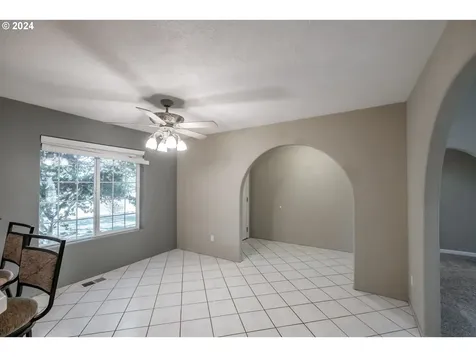548 Se Ironwood Court Dallas OR 97338