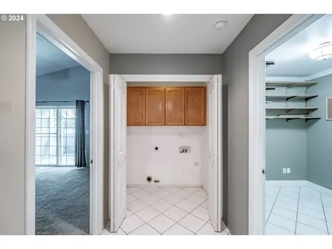 548 Se Ironwood Court Dallas OR 97338
