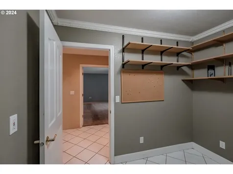 548 Se Ironwood Court Dallas OR 97338