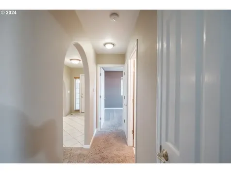 548 Se Ironwood Court Dallas OR 97338