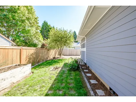 548 Se Ironwood Court Dallas OR 97338