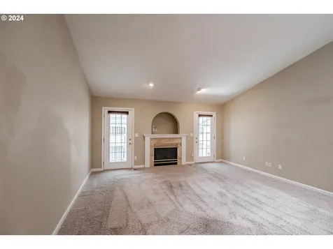 548 Se Ironwood Court Dallas OR 97338
