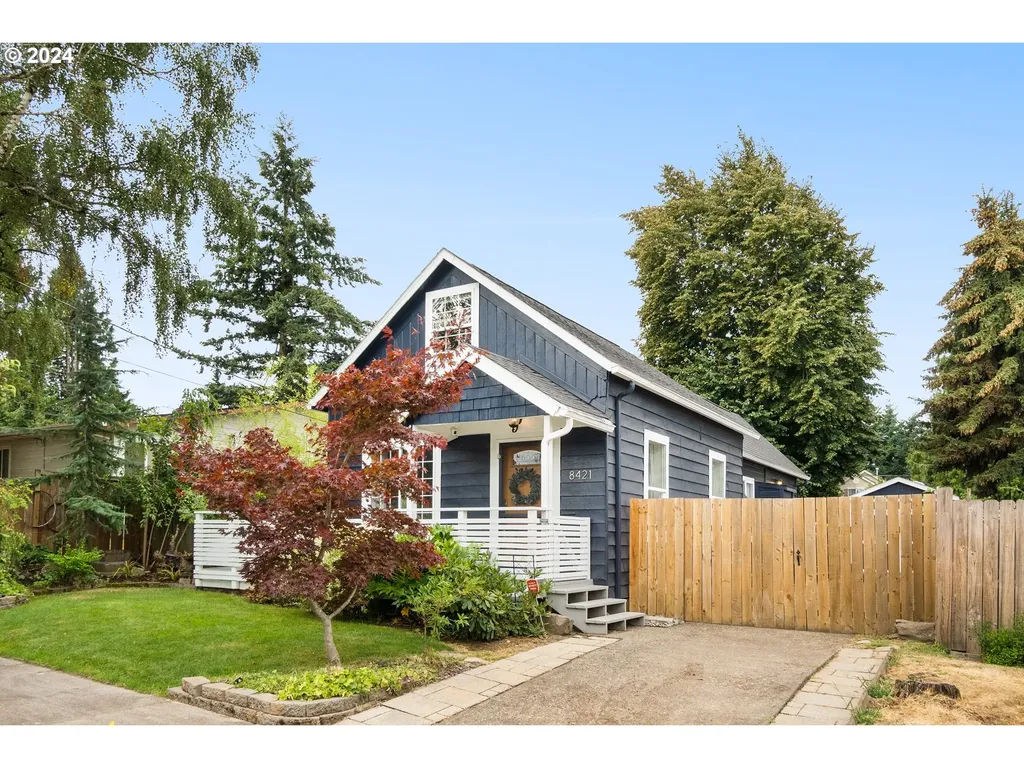 8421 N Bayard Avenue Portland OR 97217