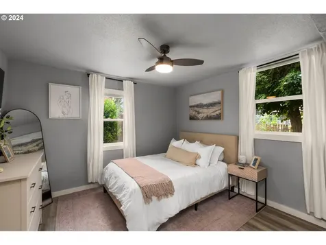 8421 N Bayard Avenue Portland OR 97217