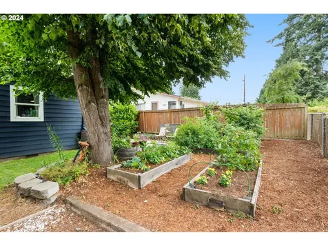8421 N Bayard Avenue Portland OR 97217