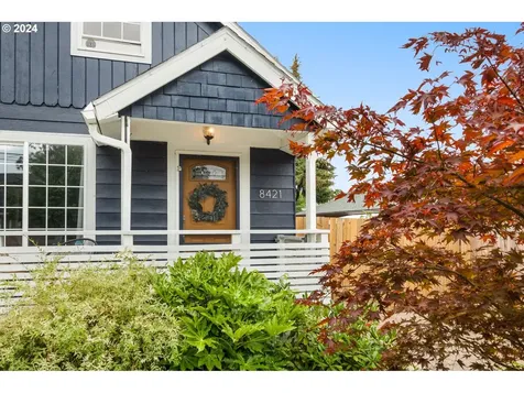 8421 N Bayard Avenue Portland OR 97217