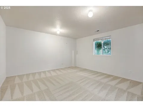 16525 NE 20th Street Vancouver WA 98684
