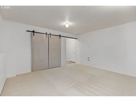 16525 NE 20th Street Vancouver WA 98684
