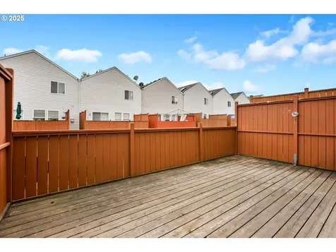 16525 NE 20th Street Vancouver WA 98684