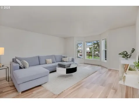 16525 NE 20th Street Vancouver WA 98684