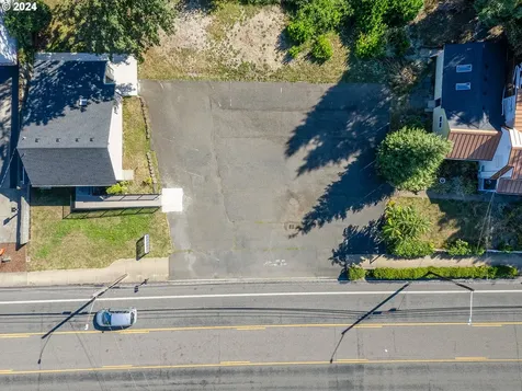 1022 E Street Washougal WA 98671