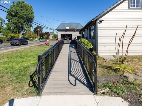 1022 E Street Washougal WA 98671