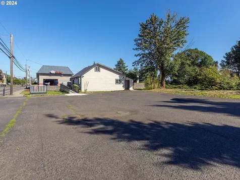 1022 E Street Washougal WA 98671