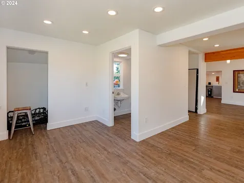 1022 E Street Washougal WA 98671