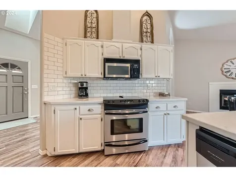 118 Sw 18th Street Troutdale OR 97060