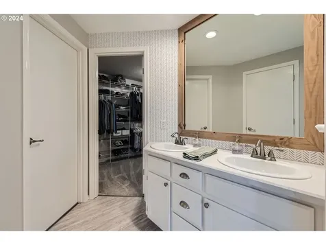 118 Sw 18th Street Troutdale OR 97060
