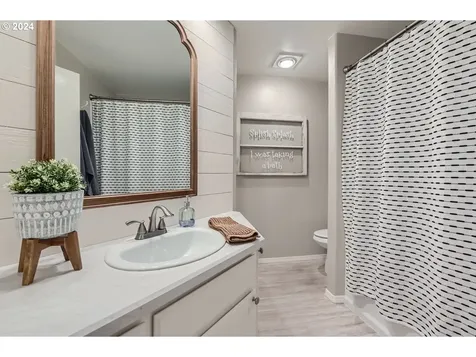 118 Sw 18th Street Troutdale OR 97060