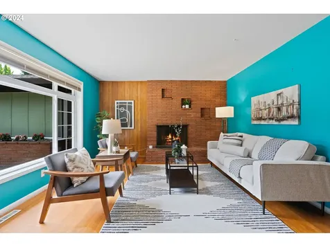 12055 Sw Lynnridge Avenue Portland OR 97225