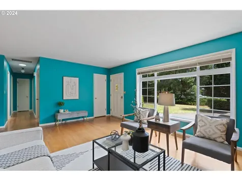 12055 Sw Lynnridge Avenue Portland OR 97225