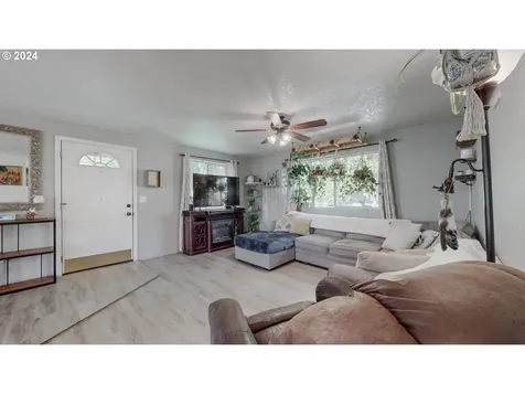 195 SE Ninth Street Irrigon OR 97844
