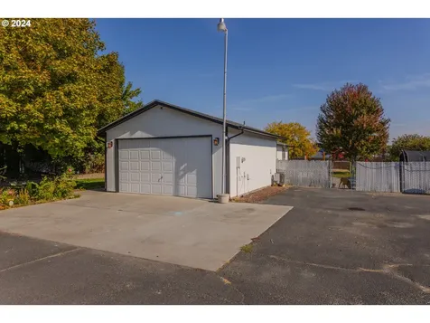 195 SE Ninth Street Irrigon OR 97844