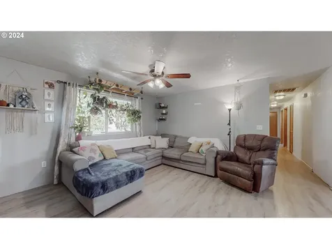 195 SE Ninth Street Irrigon OR 97844