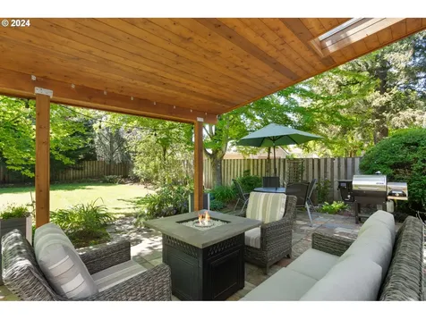 6046 Se Tenino Street Portland OR 97206