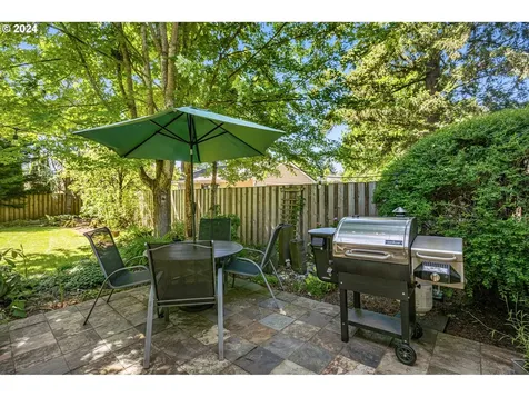 6046 Se Tenino Street Portland OR 97206