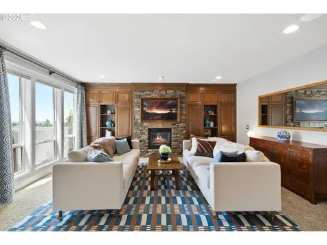 3238 Nw 23rd Avenue Camas WA 98607