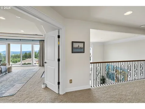 3238 Nw 23rd Avenue Camas WA 98607