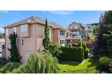 3238 Nw 23rd Avenue Camas WA 98607