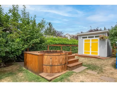 10838 SE Madison Drive Portland OR 97216