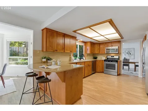 7963 Sw Barnard Drive Beaverton OR 97007