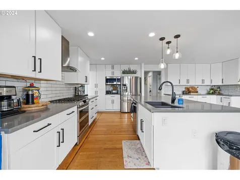 375 South Street Astoria OR 97103