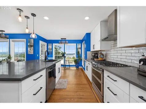 375 South Street Astoria OR 97103