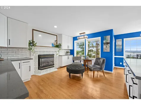 375 South Street Astoria OR 97103