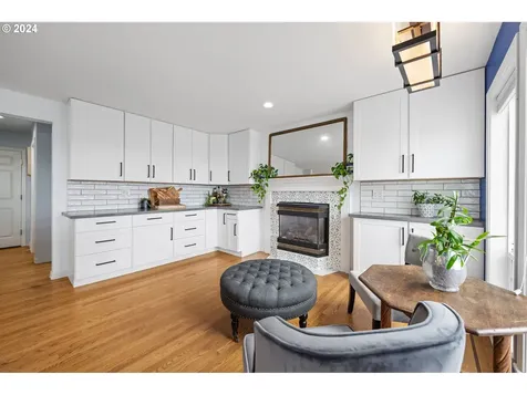 375 South Street Astoria OR 97103