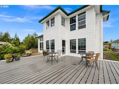 375 South Street Astoria OR 97103