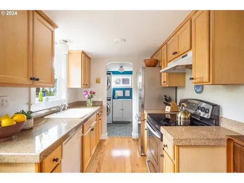 214 Ne 55th Avenue Portland OR 97213