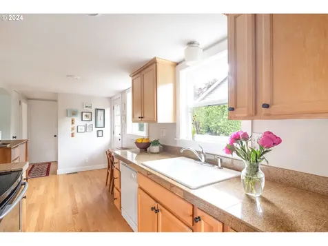 214 Ne 55th Avenue Portland OR 97213