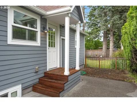 214 Ne 55th Avenue Portland OR 97213