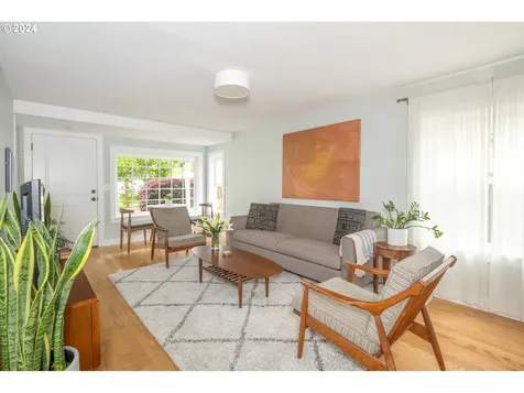 214 Ne 55th Avenue Portland OR 97213